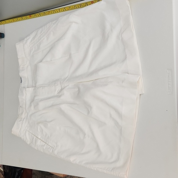 Izod Club shorts Size 16 womens Corduroy High waisted white - Picture 1 of 12